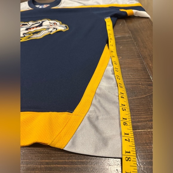 Vintage Nashville Predators Starter NHL Hockey Jersey - Picture 9 of 11